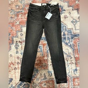 The FRAME Denim Le Skinny De Jeanne Crop
